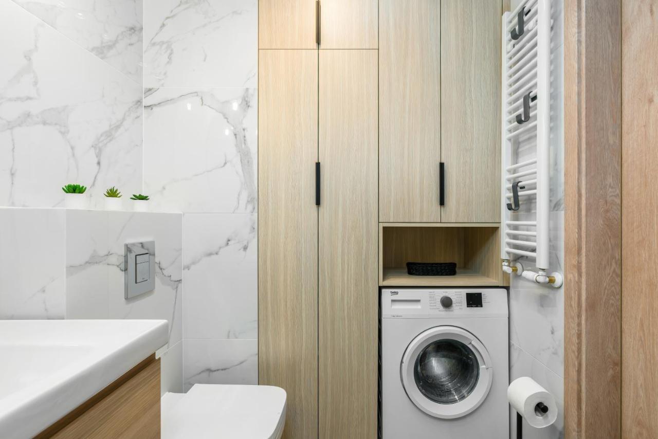 Premium Apartments Poznan Airport By Noclegi Renters Esterno foto