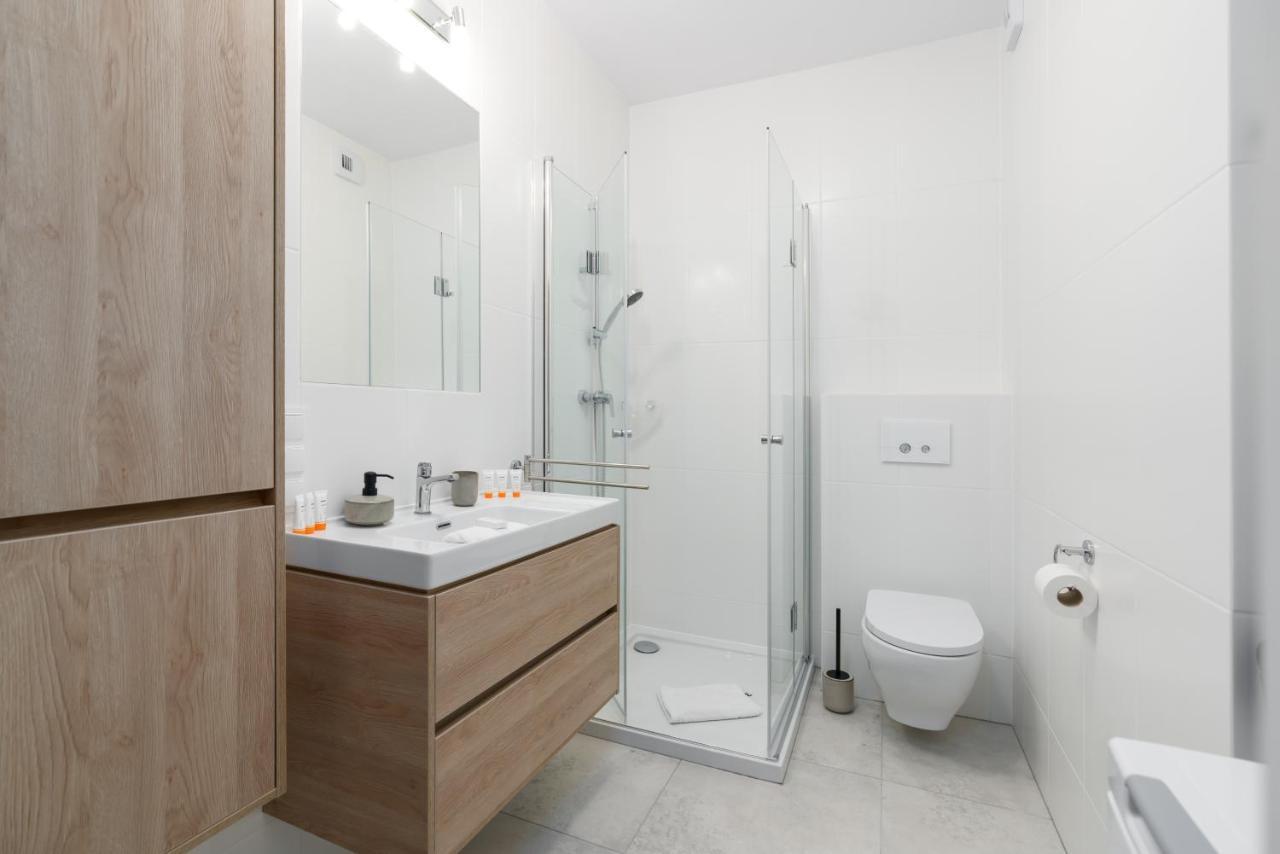 Premium Apartments Poznan Airport By Noclegi Renters Esterno foto