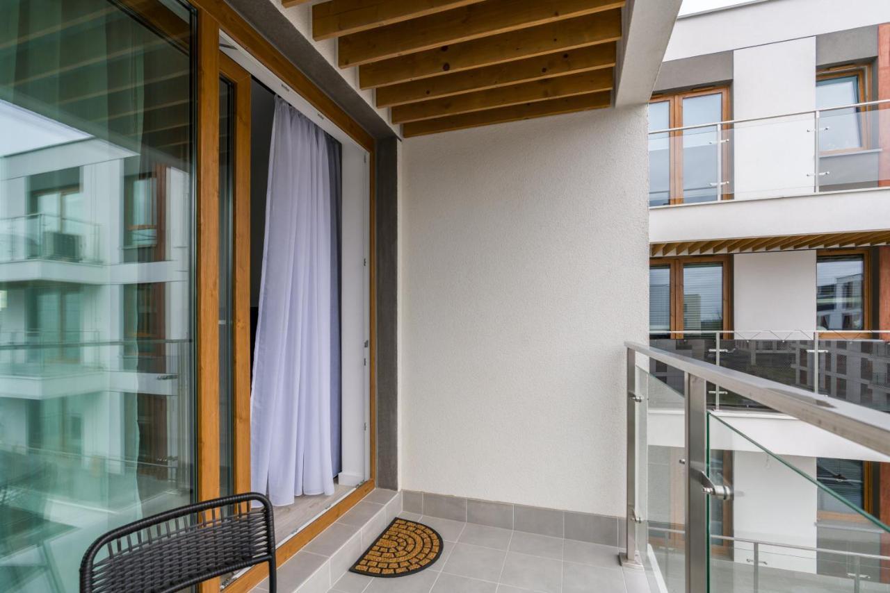 Premium Apartments Poznan Airport By Noclegi Renters Esterno foto
