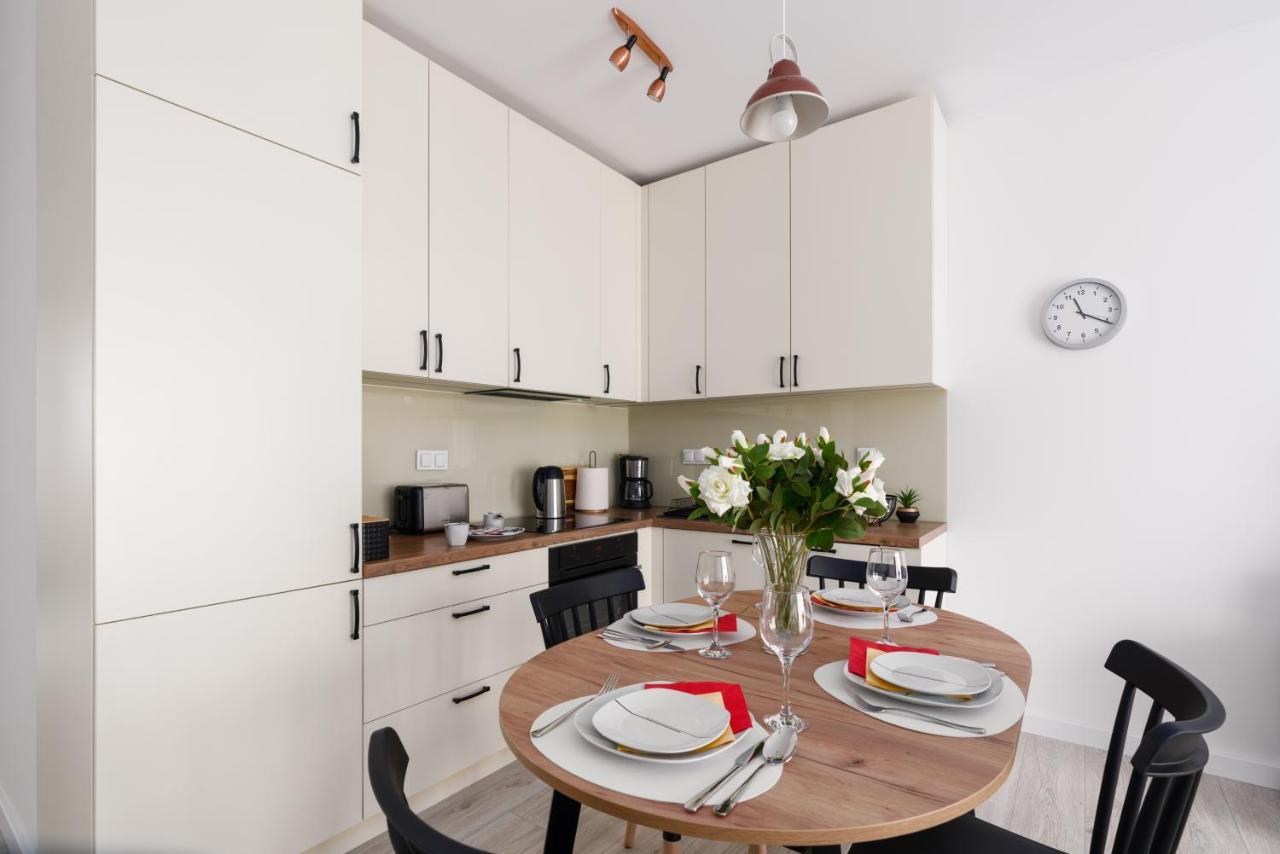 Premium Apartments Poznan Airport By Noclegi Renters Esterno foto