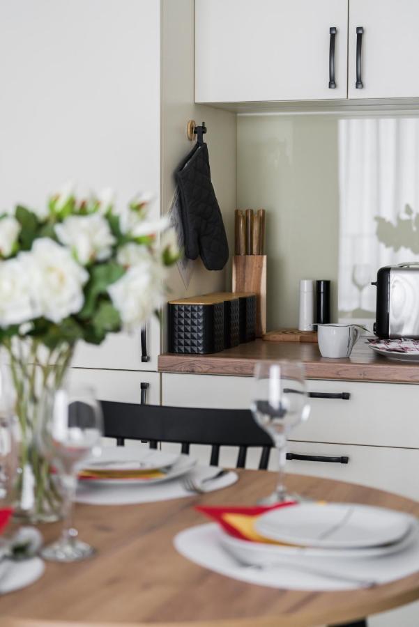 Premium Apartments Poznan Airport By Noclegi Renters Esterno foto