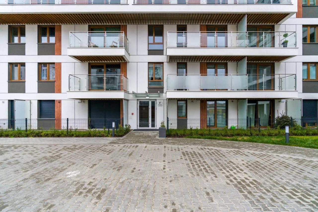 Premium Apartments Poznan Airport By Noclegi Renters Esterno foto